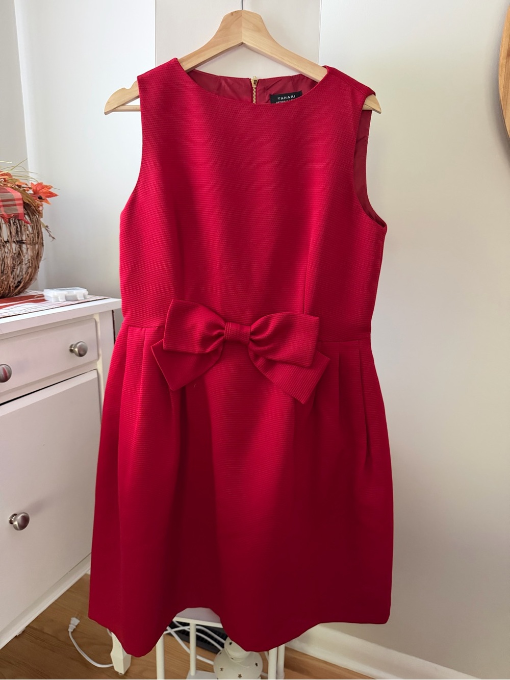 Tahari Red Sleeveless Bow-Waist Mini Dress